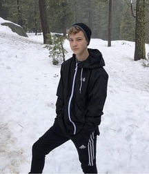 Hot Solo Boys Gay Tube Selfies 60944cde384f2.jpg