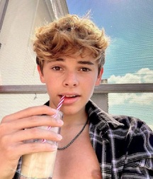 Hot Solo Boys Twink Gay Tube 60a04786df02d.jpg