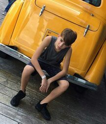Hot Solo Boys Twink Gay Tube 60a0481825680.jpg