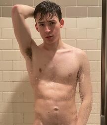 Hot Solo Shirtless Boys Twink Gay Tube 60a675db0f790.jpg