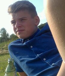 Hot Solo GayBoysTube Guys 60aa88a400e89.jpg