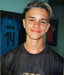 Hot Solo GayBoysTube Guys 60aa896060b6d.jpg