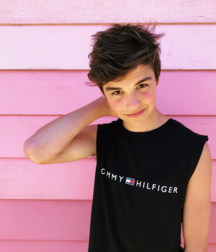 Hot Solo GayBoysTube Guys 60aa8979559dd.png