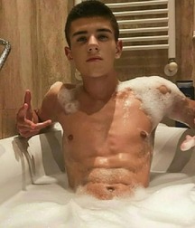 Hot Solo Naked GayBoysTube Best 10 60aa943f24c35.jpg