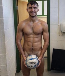 Hot Solo Naked GayBoysTube Best 10 60aa948cf34a7.jpg
