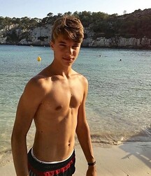 Hot Solo Naked GayBoysTube Best 10 60aa94a0dce77.jpg