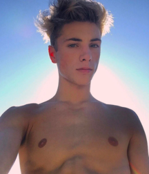 Hot Solo Shirtless Boys Spring Gay Tube Twinks 60ae8144b7d1e.png
