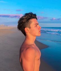 Boys At The Beach Twink Tube 60afd4859ce42.jpg