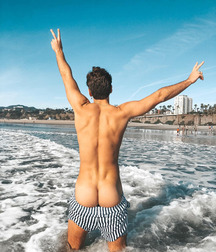 Boys At The Beach Twink Tube 60afd4abab50b.jpg