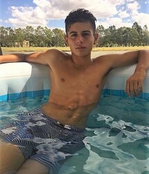 Boys At The Pool Gay Tube 60b8e16ff0f5b.jpg