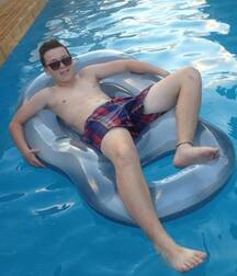 Boys At The Pool Gay Tube 60b8e1daa950e.jpg