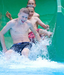 Boys At The Pool Gay Tube 60b8e1ede1d59.jpg