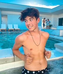 Boys At The Pool Gay Tube 60b8e23e124d1.jpg