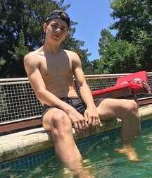 Boys At The Pool Gay Tube 60b8e244577a8.jpg
