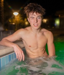 Boys At The Pool Gay Tube 60b8e2ba628b4.jpg