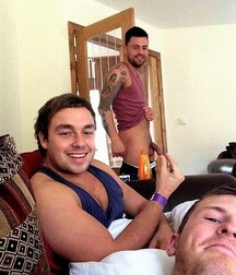 Boys At Home Gay Tube 60ba4b905ebd5.jpg