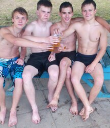 Boys Out In The Sun Twink Tube 60f94a347576f.jpg