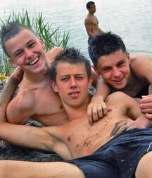 Boys Out In The Sun Twink Tube 60f94a6222c64.jpg