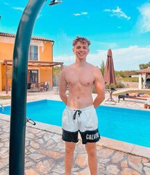 Hot Solo Shirtless Boys Twink Tube 610065fbe9315.jpg