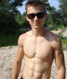 Hot Solo Shirtless Boys Twink Tube 610066bfbeefe.jpg