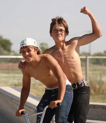 Hot Mixed Duo Boys Twink Tube Selfies 610330a031ef4.jpg