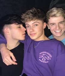 Hot Mixed Group Boys Twink Tube Guys 61041fbe2d56f.jpg