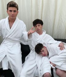 Hot Mixed Group Boys Twink Tube Guys 61041fd6ebc94.jpg