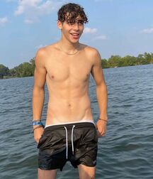 Hot Solo Shirtless Boys Twink Tube 61193f5091adc.jpg