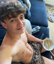 Hot Solo Shirtless Boys Twink Tube