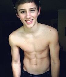 Hot Solo Shirtless Boys Twink Tube 61193fa327e76.jpg