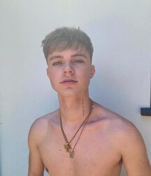 Hot Solo Shirtless Boys Twink Tube 61193fd335c85.jpg