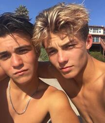 Hot Mixed Duo Boys Gay Porn 61a3f3d3af44d.jpg