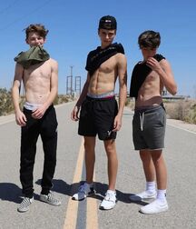 Hot Mixed Group Boys Cute Twink Tube 62a0a8c02ae03.jpg