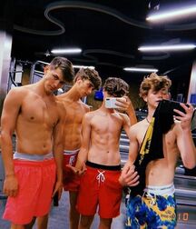 Hot Mixed Group Boys Cute Twink Tube 62a0a8d5c31e6.jpg
