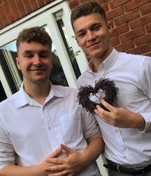 Hot Mixed Duo Boys Twink Tube Cute Bros 62b0a7c368213.jpg