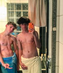 Hot Mixed Duo Boys Twink Tube Cute Bros 62b0a850e6042.jpg