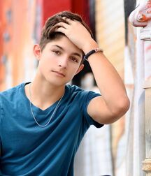 decent exposure gayboystube 6072416363abf.jpg