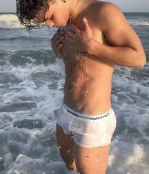 Publius Beach Boys 17 Gay Tube  6068880dc742d.jpg