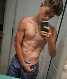 Publius Boys Selfies 15 Gay Tube 60691d9b83067.jpg
