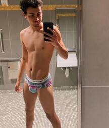 Publius Boys Selfies 13 Gay Tube 606b4aa1d8883.jpg