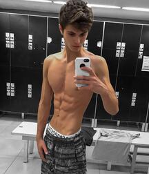 Publius Boys Selfies 13 Gay Tube 606b4ac9e25bc.jpg