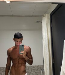Publius Boys Selfies 13 Gay Tube 606b4ad90f67e.jpg
