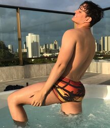 Publius Pool Boys 9 Swim Guy Tube 606e54fa120fb.jpg