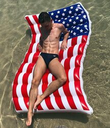 Publius Beach Boys 18 Gay Tube Spring Mix 606f0de936e5c.jpg