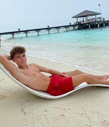 Publius Beach Boys 18 Gay Tube Spring Mix 606f0e4d35145.jpg