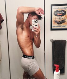 Publius Boys Selfies 17 Athletic Gay Tube 60708b31b15cc.jpg