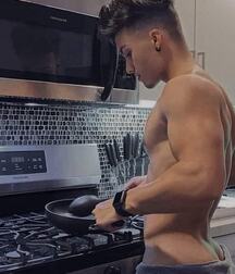 Publius Boys Cooking Eating Drinking 1 Gay Tube 608cb26b7c23c.jpg
