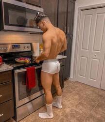 Publius Boys Cooking Eating Drinking 2 Gay Tube  608e341e7938f.jpg
