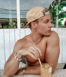 Publius Boys Cooking Eating Drinking  3 Gay Tube 60904a139b314.jpg