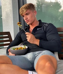 Publius Boys Cooking Eating Drinking  3 Gay Tube 60904a366960d.jpg